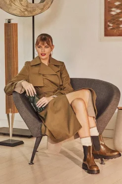Alma Chunky Leather Chelsea Boot