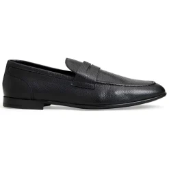 Lastra Slip-On Leather Loafer-Black