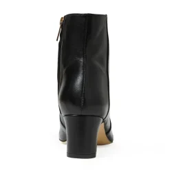 Valeria Boot